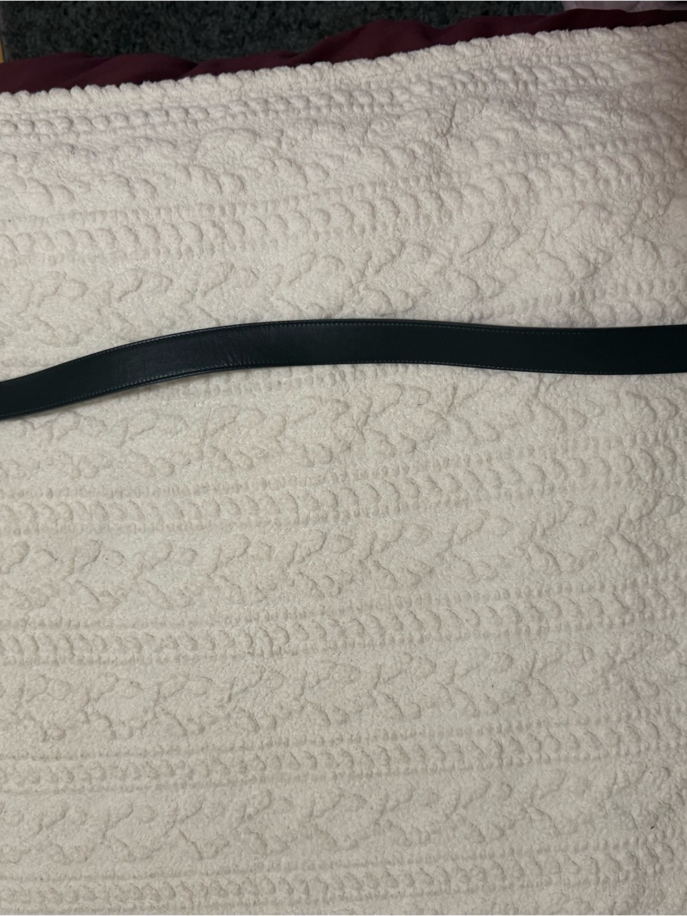 Gucci Black Leather Belt with Gold Double G Logo Buckle - Picture 5 of 5